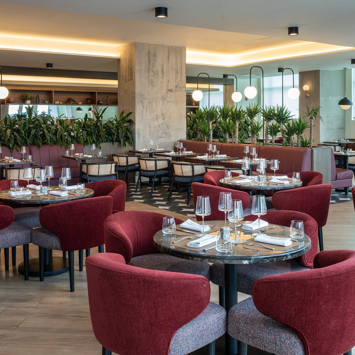 Kueros Island Bar & Kitchen